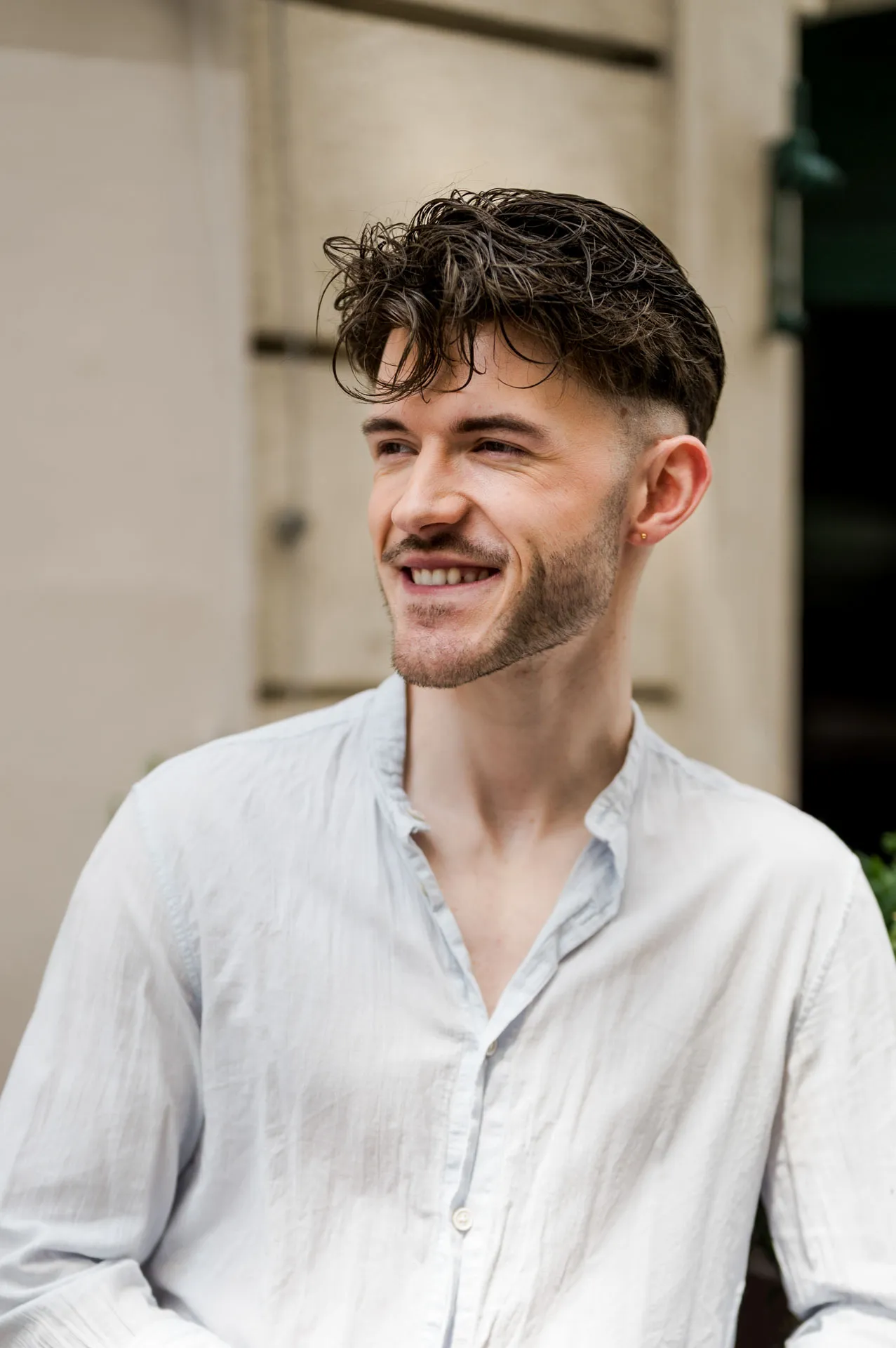Karglmayer | Ihr Friseur rund um Haarersatz, Haarverlängerung Perücken, Toupets und alles rund um Frisuren in Wien und Graz.